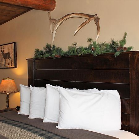 Elkhorn Cabins And Inn West Yellowstone Exterior foto